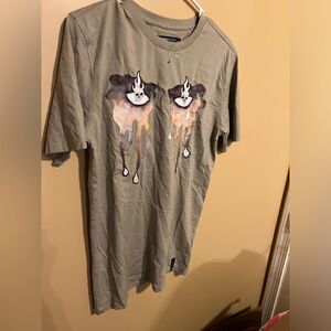 Roku studio small tee